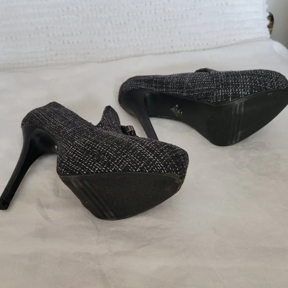 Simply Vera Wang Pumps Tasseled black white beaded sz 6 shoes 4 1/2" Heels GUC - Picture 6 of 11